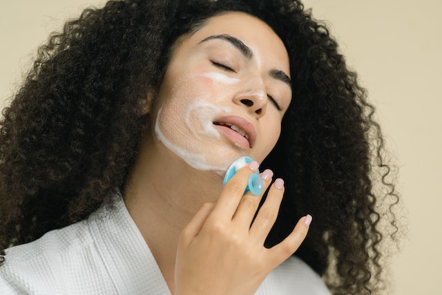 Les étapes essentielles d’une routine de soin de la peau en hiver